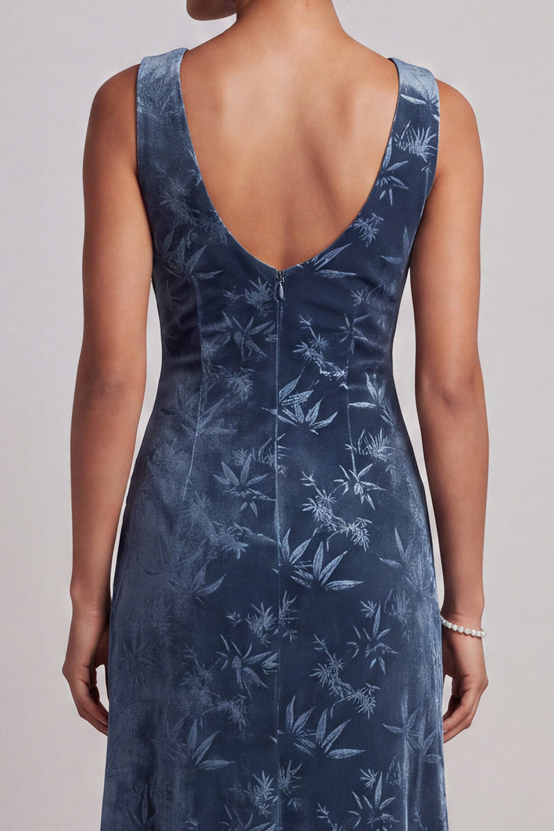 Load image into Gallery viewer, Dark Navy Sheath Velvet Ruffled Long Floral Mother of the Bride Dress