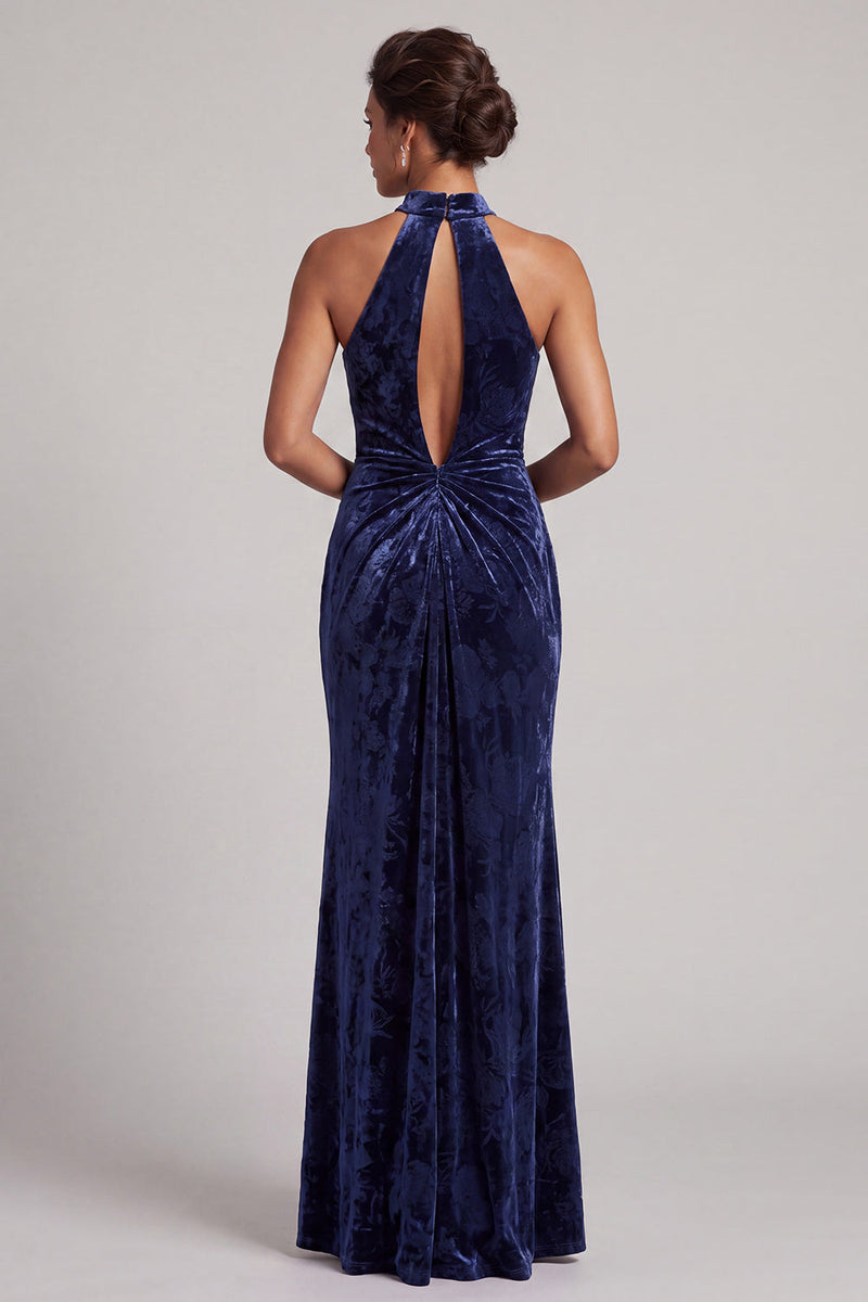 Load image into Gallery viewer, Dark Navy Sheath Velvet Ruched Halter Long Mother of the Bride Dress
