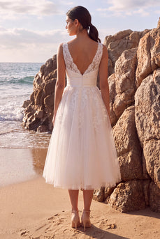 White A-Line Floral V-Neck Tulle Midi Beach Wedding Dress