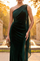 Load image into Gallery viewer, Dark Green Ruched One Shoulder Sheath Long Velvet Formal Dress with Cape