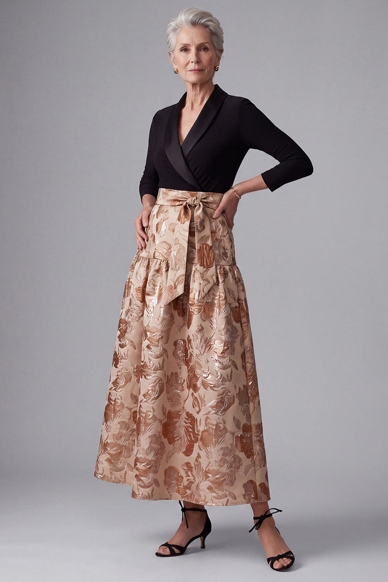 Load image into Gallery viewer, Floral Jacquard Champagne A Line Shawl Lapel Long Mother of the Bride Dress with Bow