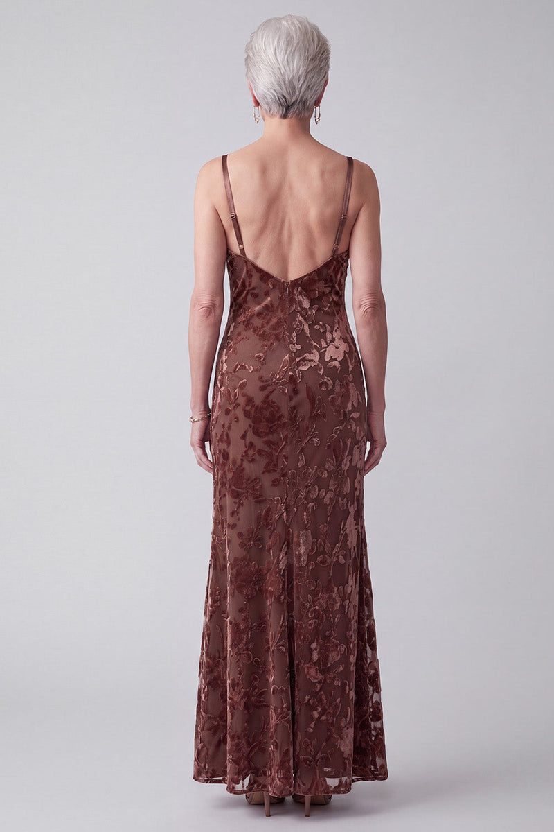 Load image into Gallery viewer, Floral Chocolates Sheath Velvet Two Piece Long Mother of the Bride Dress with Cape
