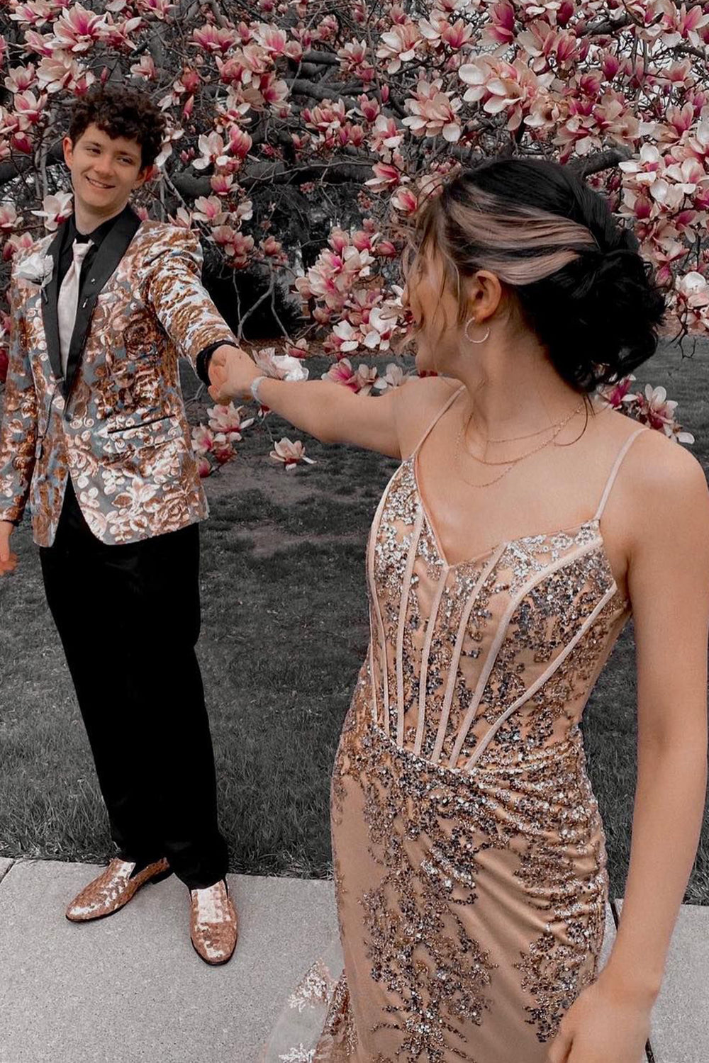Sparkly Champagne Shawl Lapel One Button 2-Piece Men's Prom Suits