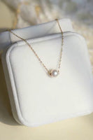 Load image into Gallery viewer, White Pearl Necklace