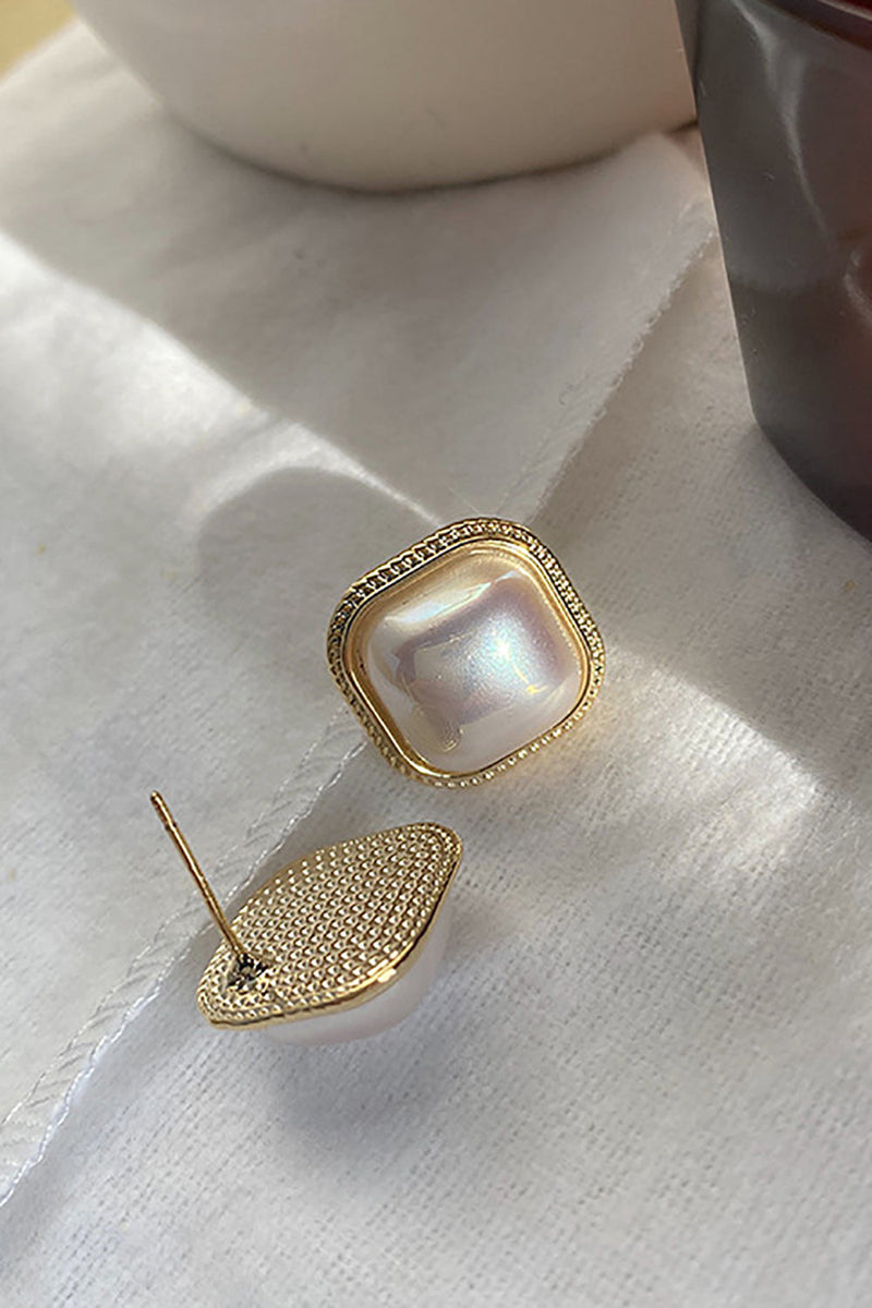 Load image into Gallery viewer, Vintage Square Pearl Earrings