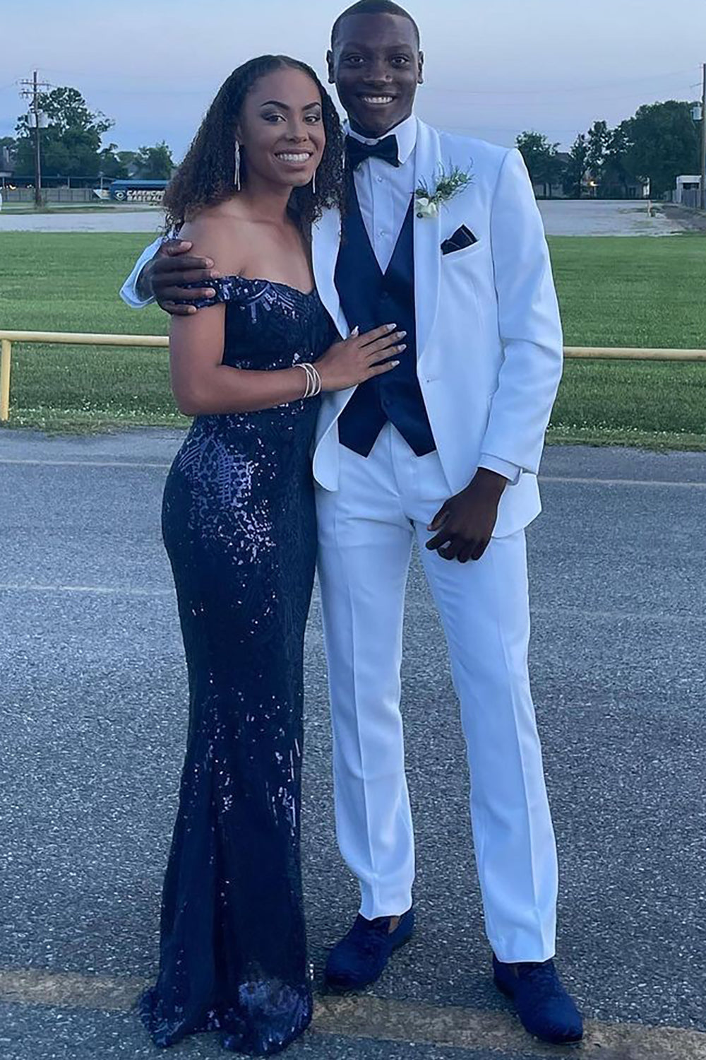 White Shawl Lapel 2-Piece Men's Prom Homecoming Suits