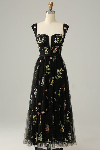 A Line Sweetheart Black Long Prom Dress with Embroidery