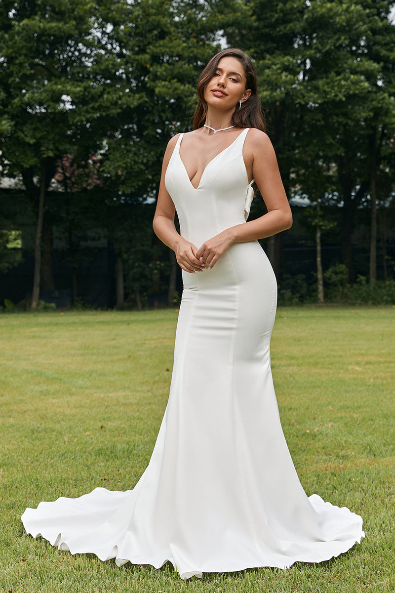 Simple online backless dress