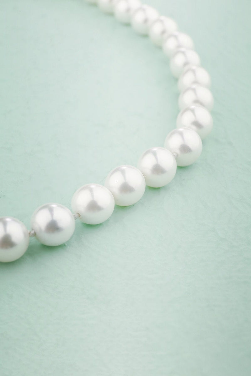 Load image into Gallery viewer, Shell Pearl Necklace